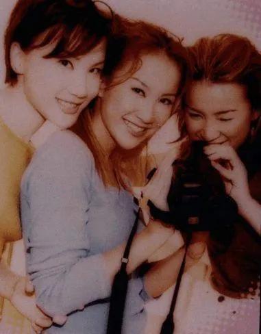 “电臀天后”李玟：凭屁股出名,嫁洋老公9次试管却总是怀不上孩子