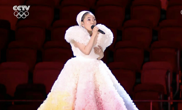 米希亚：上《歌手》被淘汰，如今在奥运独唱，她“打脸”了谁？