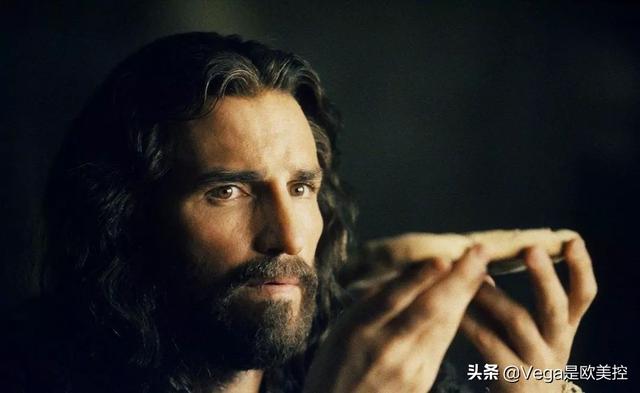 主角死的死伤的伤，很多人都觉得这些电影受到了“诅咒”