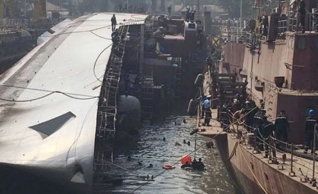 枢密院十号:看到印度造船厂这一幕,美国海军后悔了没?