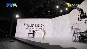 比莉艾利什(比莉·艾利什：一个月后，终于看到这场线上虚拟演唱会典范)