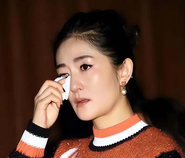 主持人谢娜：与刘烨有缘无份，和张杰终成眷属，有三个女儿很知足