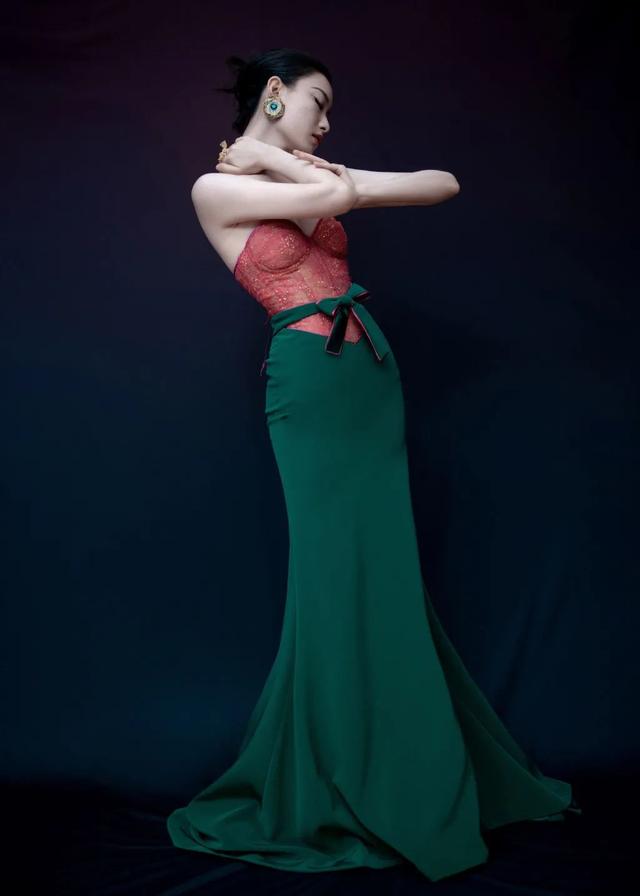 倪妮暗中发胖十几斤，天赋异禀的身材我慕了