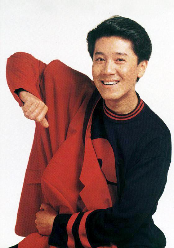 55岁蔡国庆：给痴呆母亲尽孝，养两个儿子，化解弟弟弟媳的矛盾