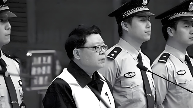 重庆扫黑局长文强，霸凌警员强逼女明星，最后被执行死刑