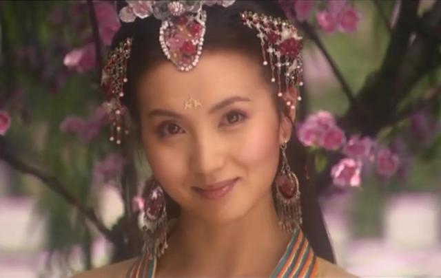 丫鬟相就别硬演公主了，让这6位女星告诉你，“金枝玉叶”是啥样