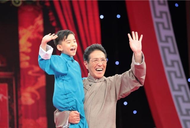 常宝丰《并非讽刺裁判》走红，拜马三立为师，是郭德纲的命中贵人