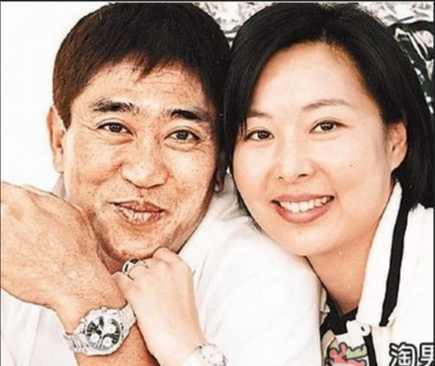 “大哥”柯受良去世18年后，刘德华、张学友照顾其妻儿怎样了？