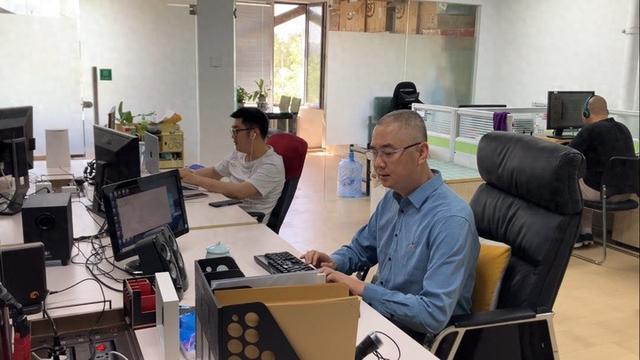 视障人士曹军：用科技创新点亮黑暗的世界