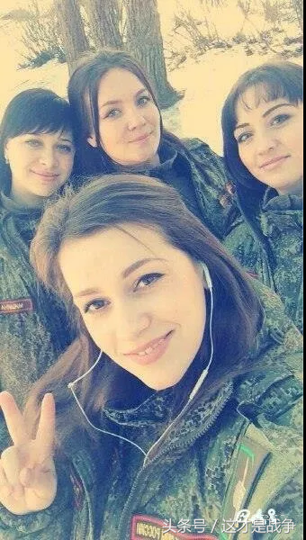 肤白貌美大长腿，战斗民族出美女，揭开俄罗斯女兵神秘的面纱