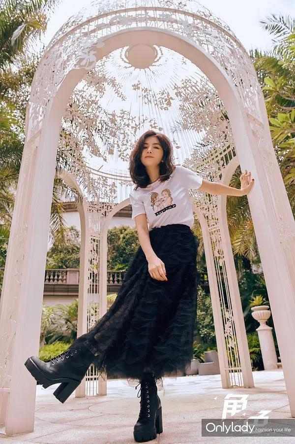 《今夜一起为爱鼓掌》治疗师与新娘的情爱探索，寻找爱的救赎