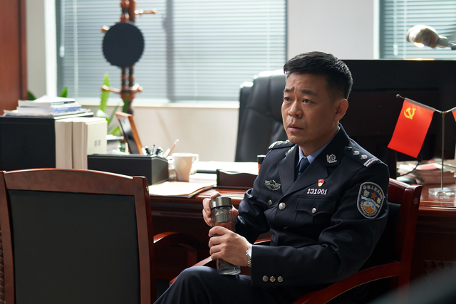 孙浩：26岁上春晚爆红，得罪杨坤20年不敢说话，56岁仍不婚不育