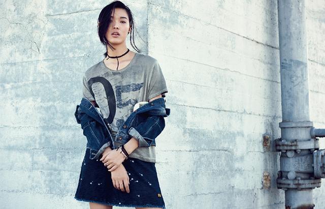 男女通吃的丹宁外套帅到没朋友！知道这三招绝对能把它穿好看~