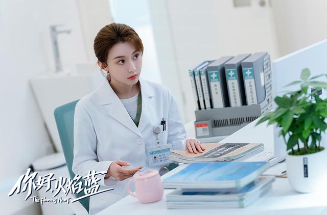 周麟嘉,迷人写真,彰显性感魅力!