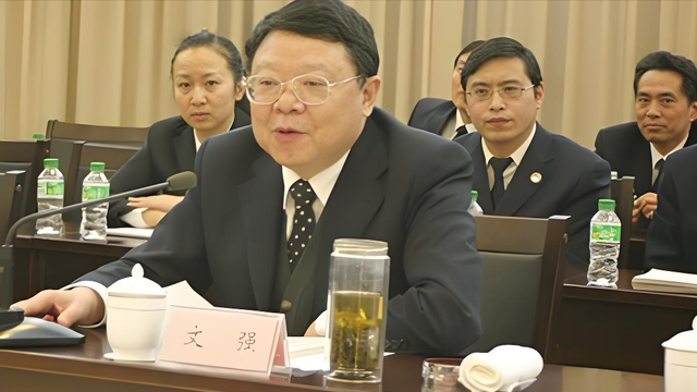 重庆扫黑局长文强，霸凌警员强逼女明星，最后被执行死刑