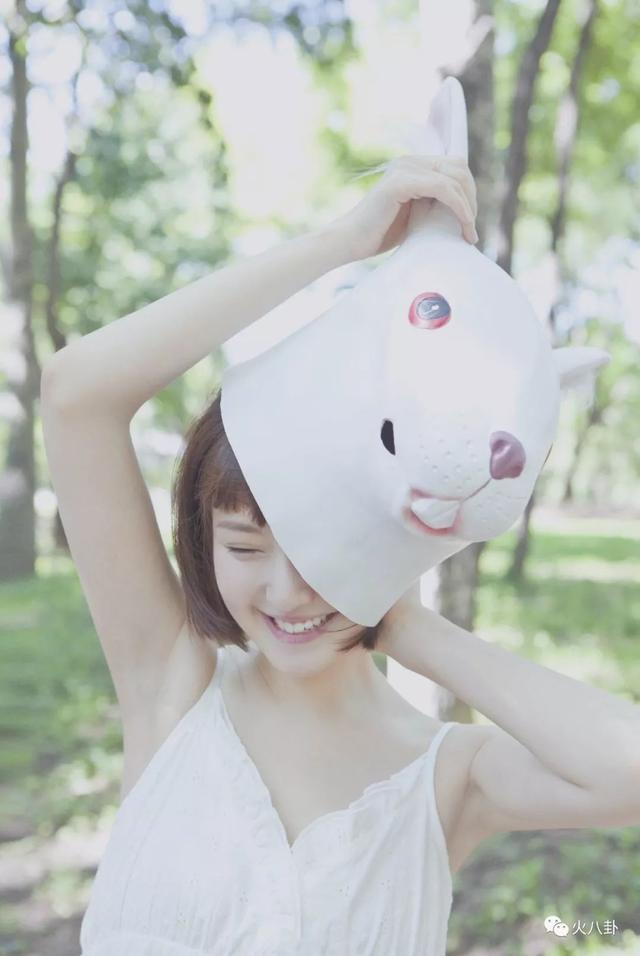 90后冯溪机缘巧合进《乡村爱情》，甜美爱笑运气好，身材标致