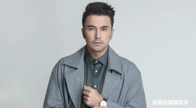 圈中的“假混血”,五官深邃没话说,有人彻底爆红,有人泯然众人