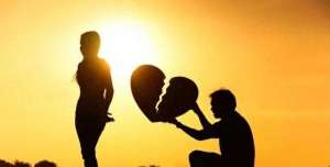 小卉(别再自作多情了背叛你的女人，根本不可能感同身受你的伤和痛)