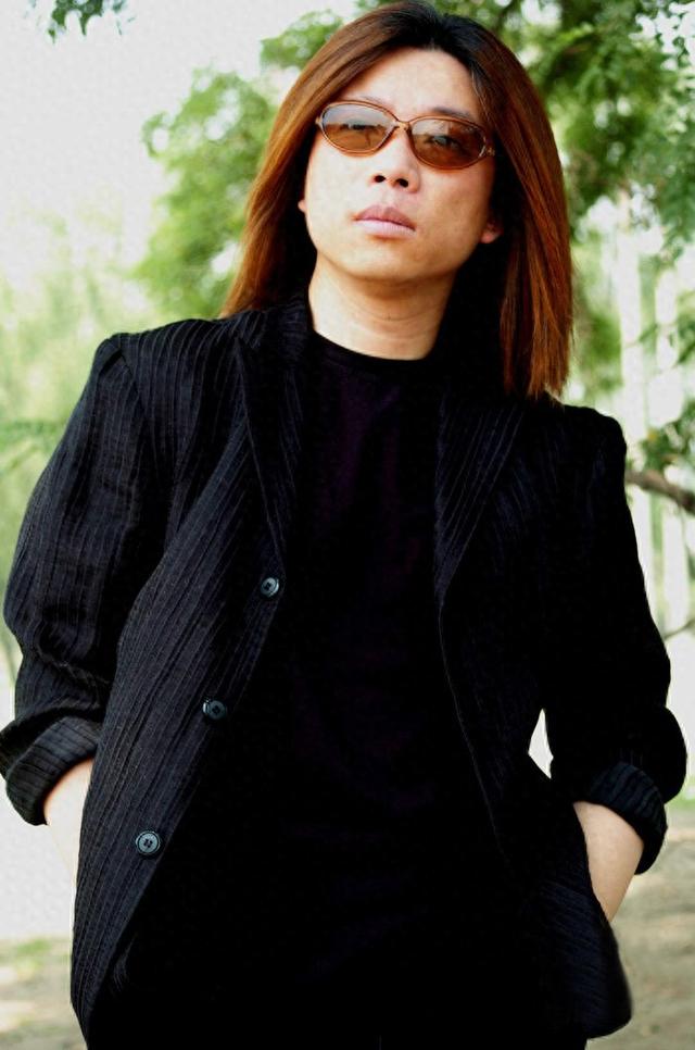 音乐才子郭峰：父亲早逝，他托起母亲的晚年，婚恋成难题