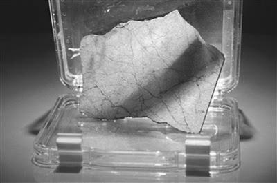 陨石是不是坠落人间的星星？