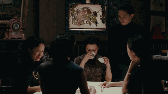 拍完《色戒》之后，李安、汤唯和梁朝伟当场抱头痛哭，成名路不易