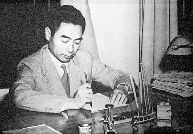 影星胡蝶唯一的女儿，与丈夫相差48岁，定下2个规矩后踏入佛门