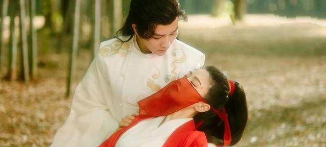 《夜夜相见不识君》终于等到她是女主的一部剧，与男主缘起替嫁