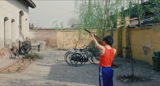 《站台》：贾樟柯的平民史诗