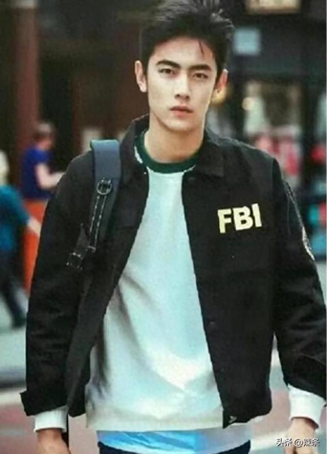 这一夜，“大海哥”秒了刘学义，才发现男明星只要个子高就丑不了