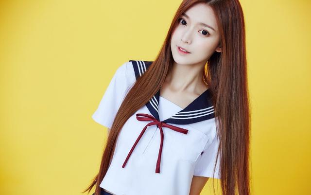 叶子淇可爱水手服写真图片