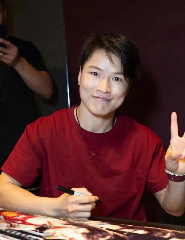 张伟丽：用拳头击碎自己的东方玫瑰