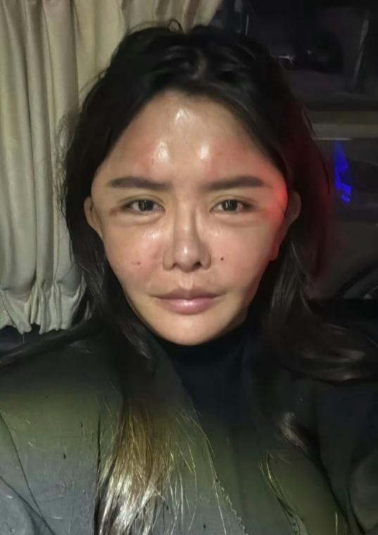 韩安冉N次整容后晒无美颜照，网友调侃：这不是“申公豹”吗？