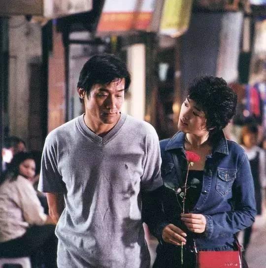 《周渔的火车》:那诗意的爱情,只是情欲的一剂春药