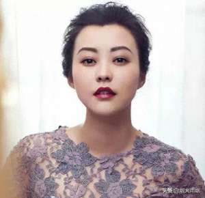 郝雷颐和园(她是《熟年》中的二嫂，演戏她是认真的，对待感情她也是认真的)