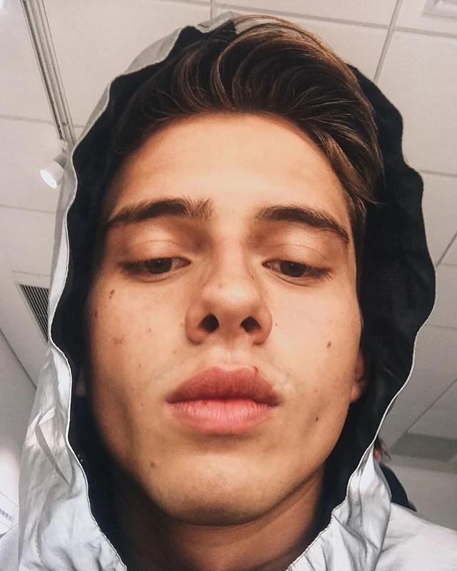 超级少年感的巴西男孩Lucca Schlenker