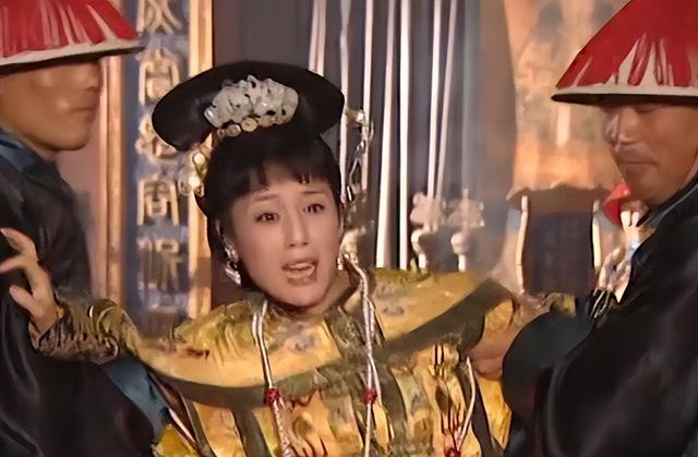 重温《康熙王朝》才懂康熙让容妃刷27年马桶,还要和她合葬的隐情