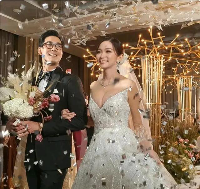 泰国一哥男星Weir“半退圈”不再接拍泰剧，专注于家庭和打理生意