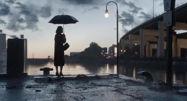 「水形物语」“笨拙”的爱情，又险恶，又凄美