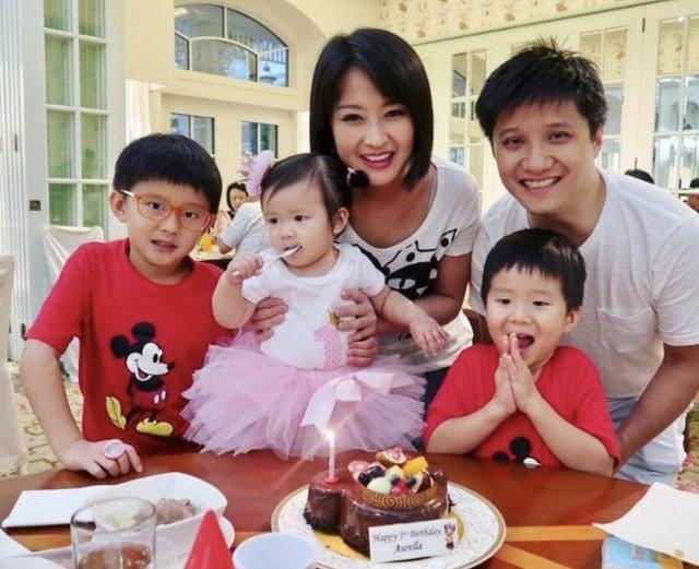 前TVB女星和老公相识18年公开婚姻保鲜法，育三子女仍像少女