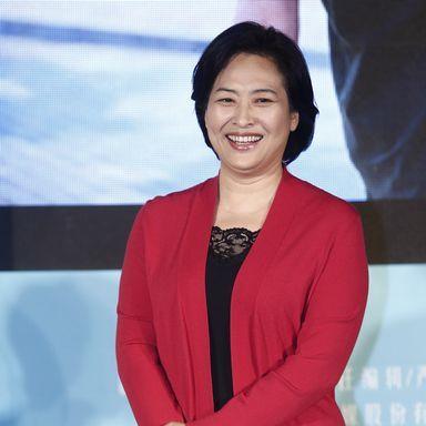 “前半生”拜金骂街揍女婿，戏外嫁台湾男星，曲剧皇后子君妈才是女一号