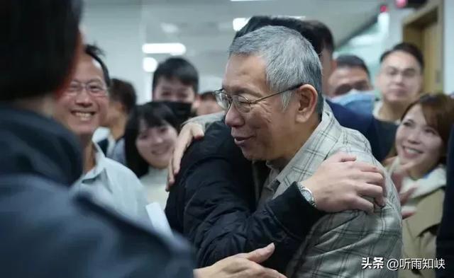 结果出炉！黄国昌大胜蔡壁如，接管白营！朱立伦是否拖蓝白后腿？