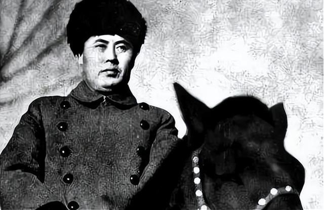 傅作义女儿傅冬菊，49年解放北平有功，建国后担任什么级别干部？