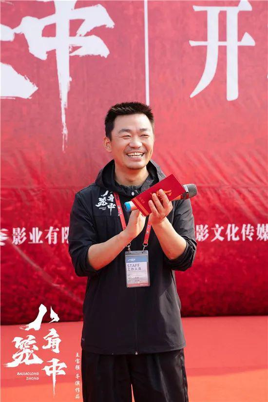 王宝强拍《八角笼中》再当导演，能逆袭吗？