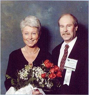 花花公子封面女郎，你用的每张照片、网站和表情，都和她有关