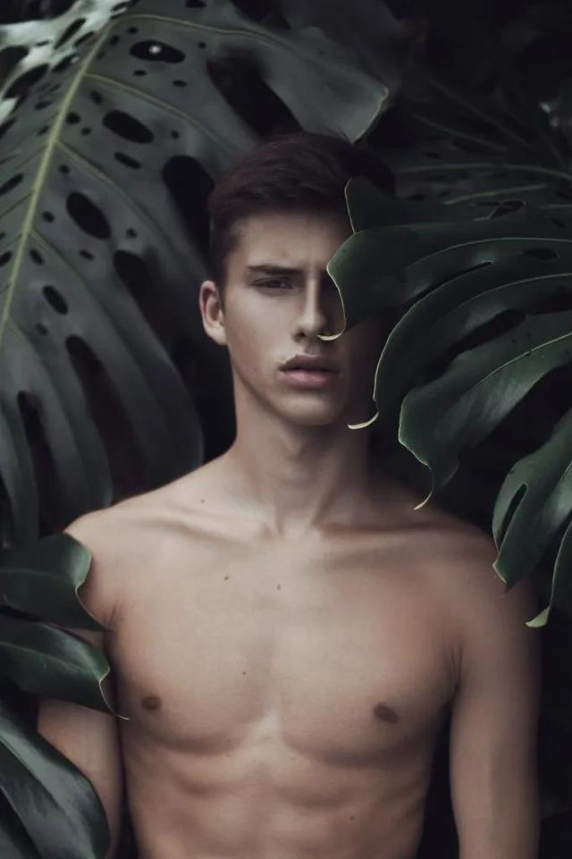 超级少年感的巴西男孩Lucca Schlenker