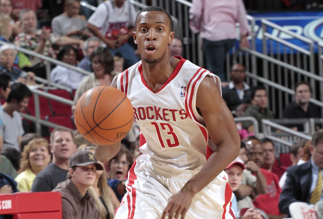 36岁小史密斯退役成为球探:效力13队创纪录 曾与姚明当过队友