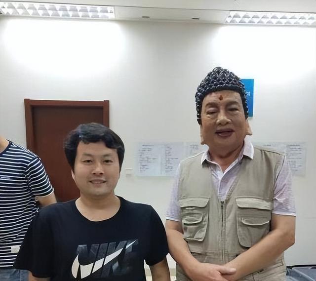 75岁“观音”和79岁“如来佛祖”近照,网友:真是岁月催人老啊