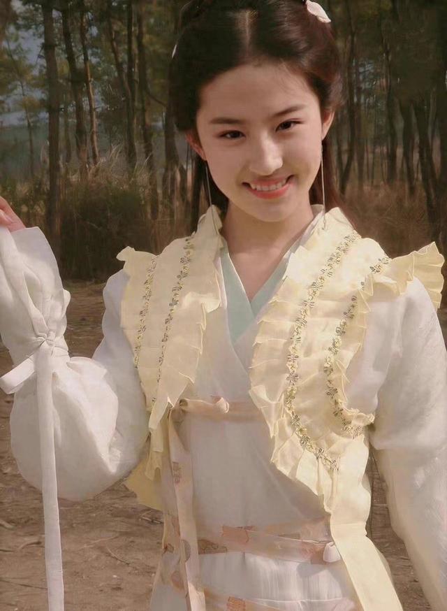 刘亦菲版赵灵儿太绝了，满脸胶原蛋白灵气十足，网友：仙女下凡