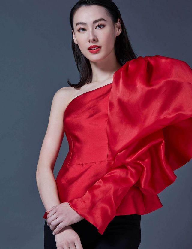 负债3.2亿东山再起，风流情史数不尽，杨受成到底有多牛？