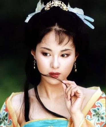 丫鬟相就别硬演公主了，让这6位女星告诉你，“金枝玉叶”是啥样